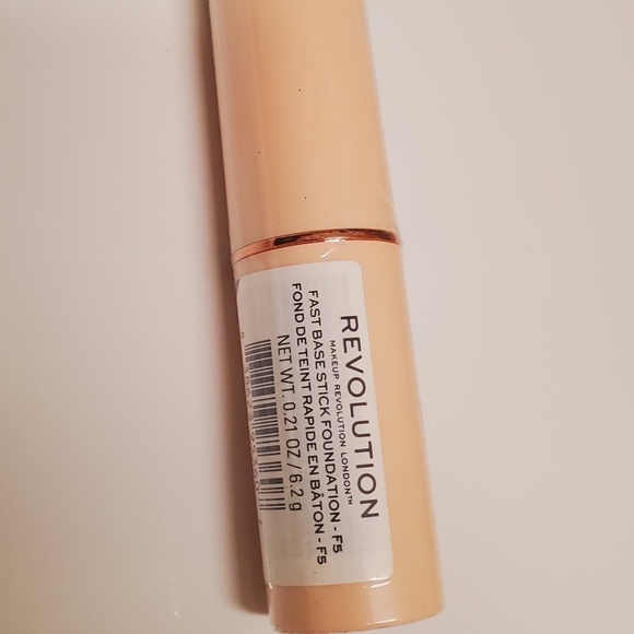 Revolution Stick Foundation🌴 - Picture 1 of 3